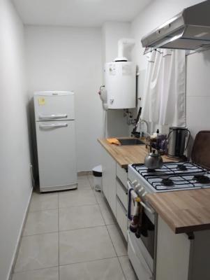 Departamento en alquiler en Necochea. 2 ambientes, 1 baño y capacidad de 2 a 4 personas. A 300 m de la playa