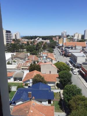 Departamento en alquiler en Necochea. 1 ambientes, 1 baño y capacidad de 2 a 4 personas. A 200 m de la playa