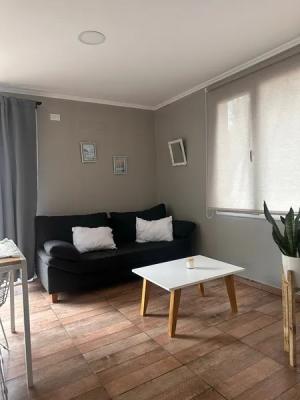 Casa en alquiler en Necochea. 3 ambientes, 1 baño y capacidad de 2 a 4 personas. 